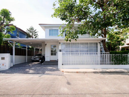 BAAN PARICHART @Suwinthawong